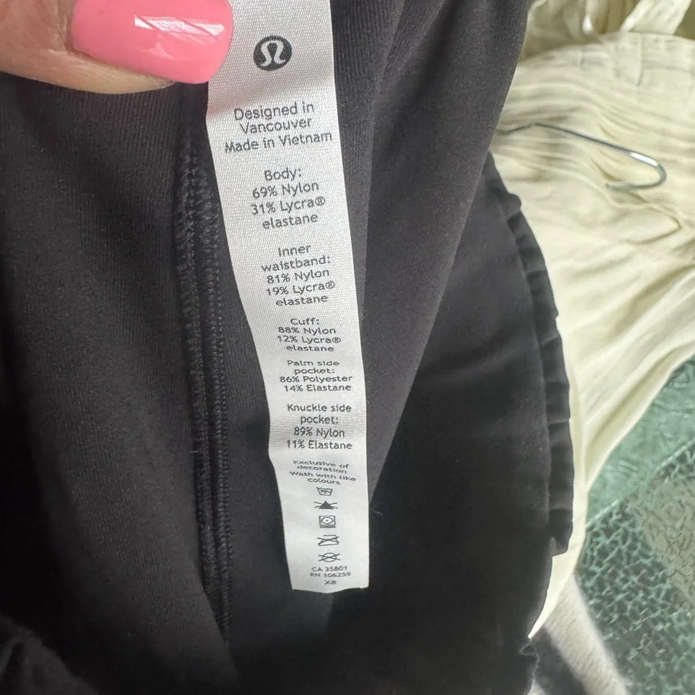 lululemon athletica lightweight black
